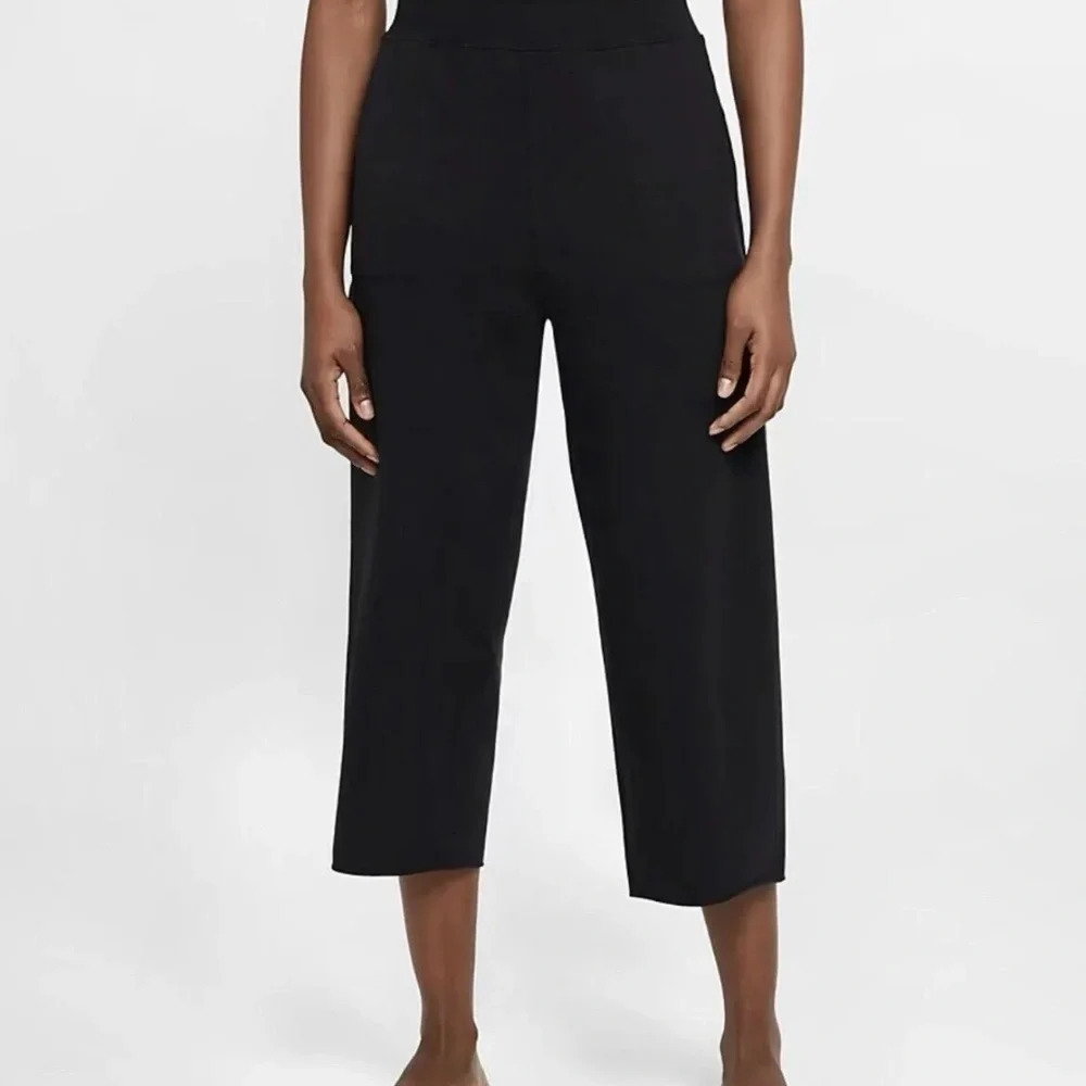 Nike Yoga Luxe Cropped Pants - Picture 6 of 10
